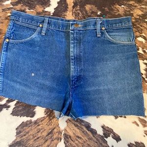 Mens wrangler cut off shorts